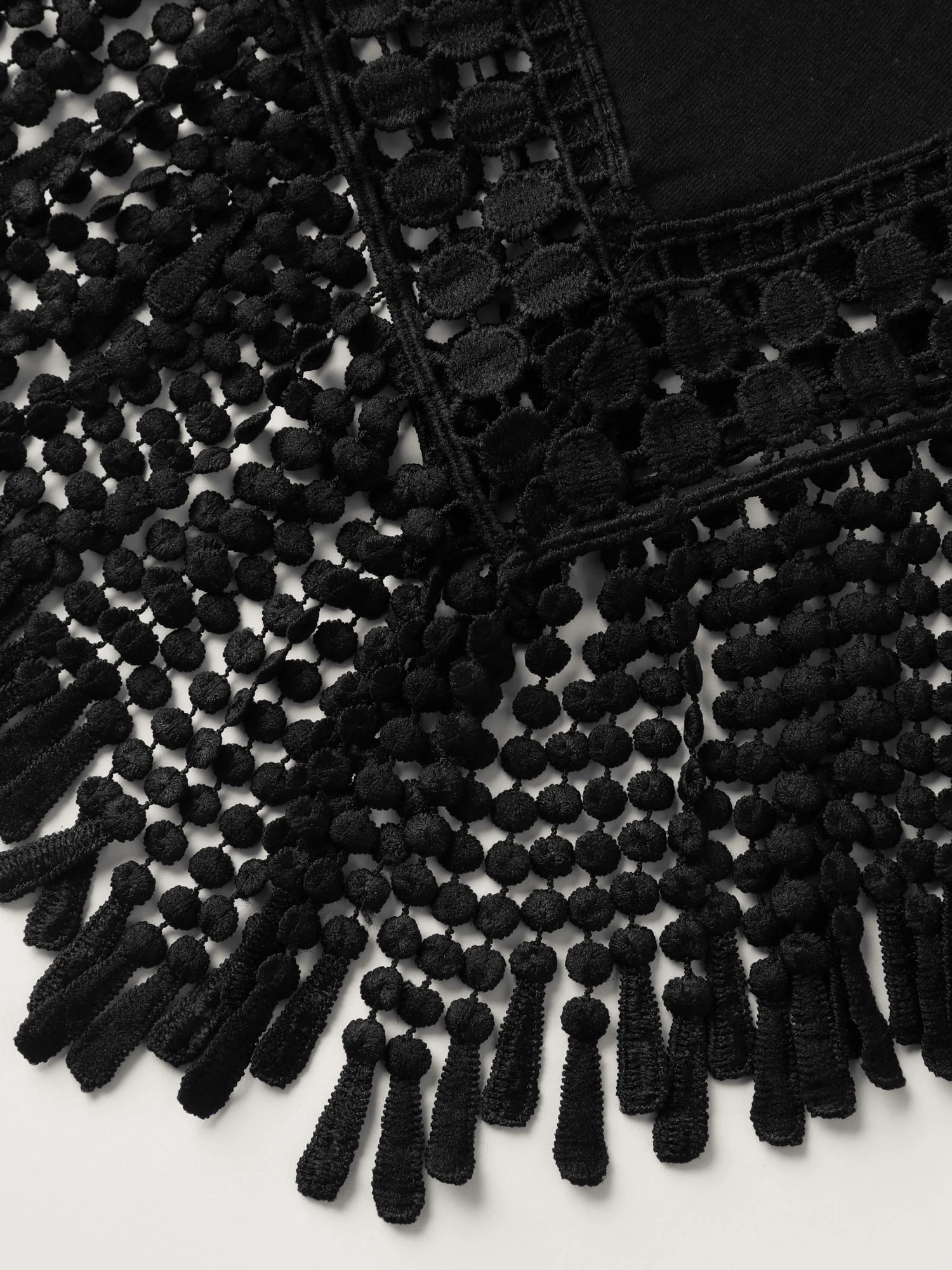 Solid Tassels Trim Pocket Asymmetrical Hem T-shirt