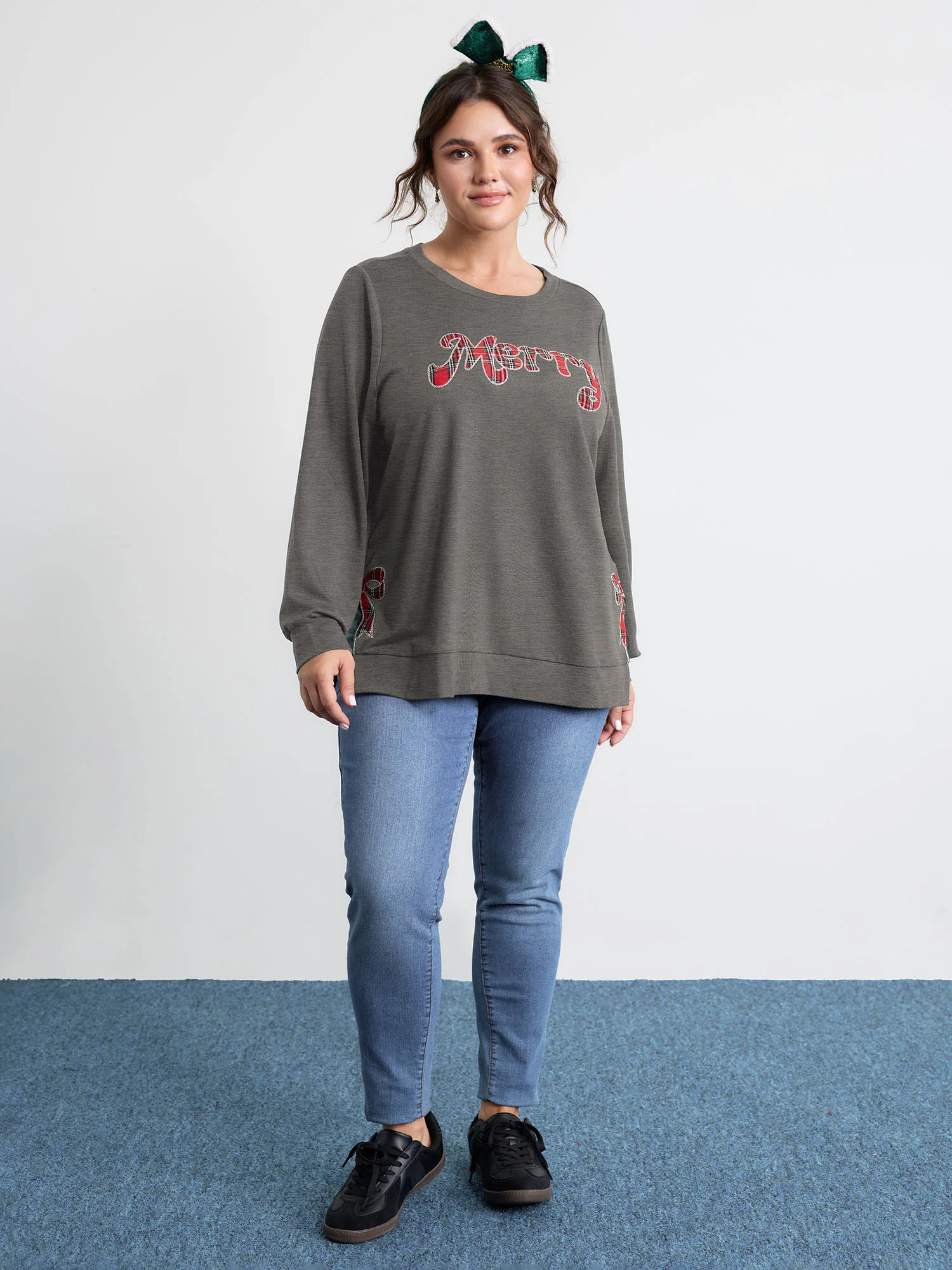 Merry Applique Embroidery Sweatshirt