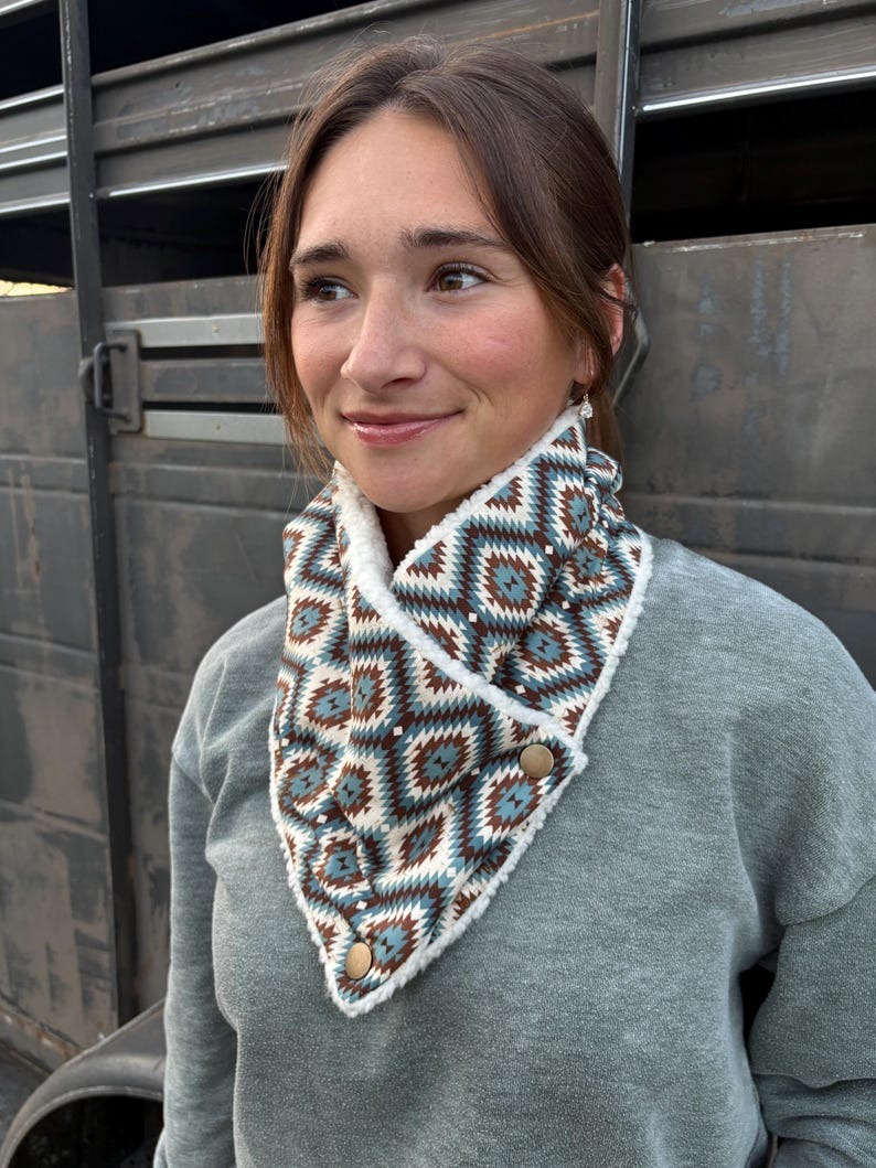 Western Sherpa Cowl Neck - Green