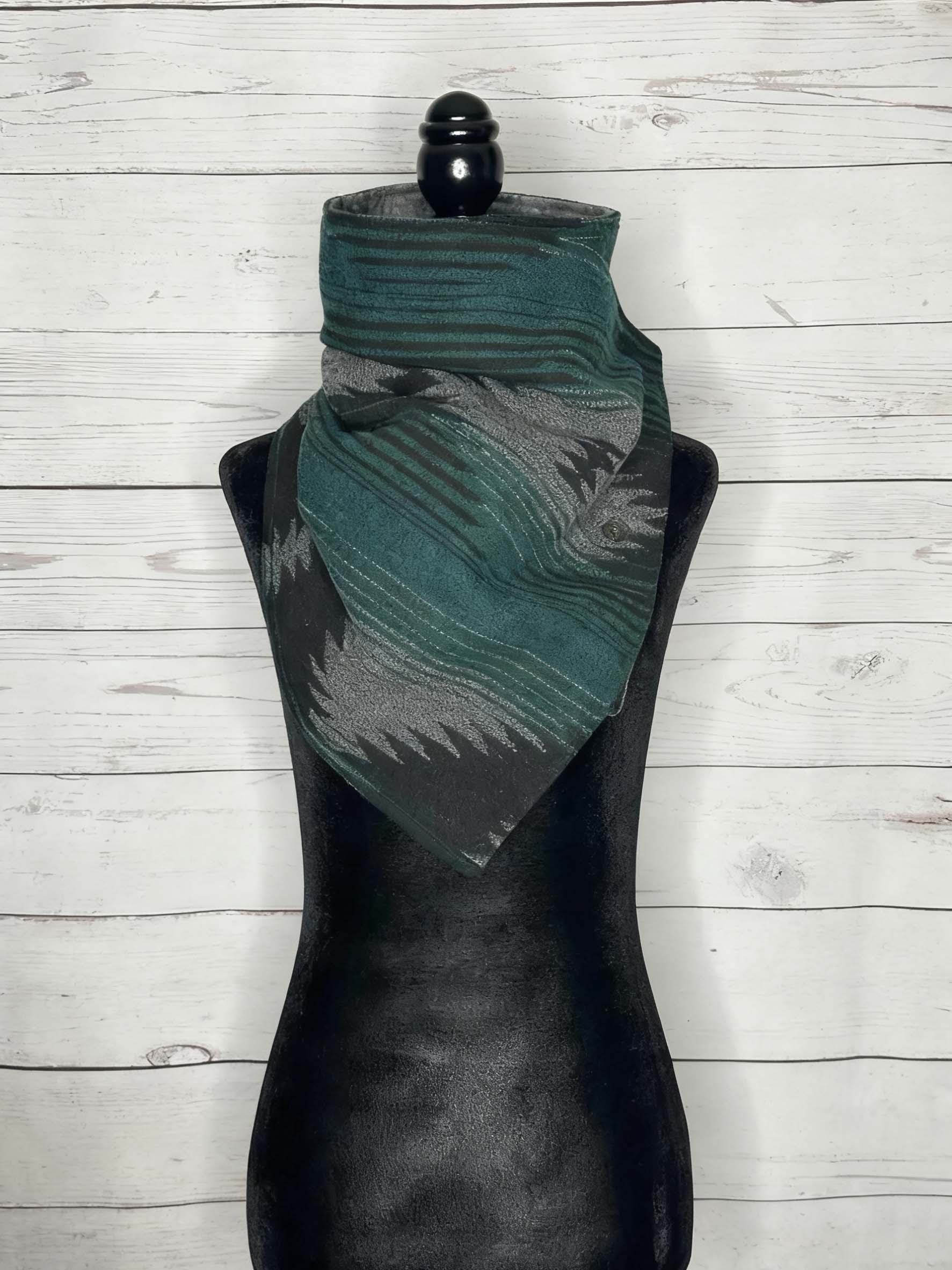 Sacramento Aztec Warm Neck Hood