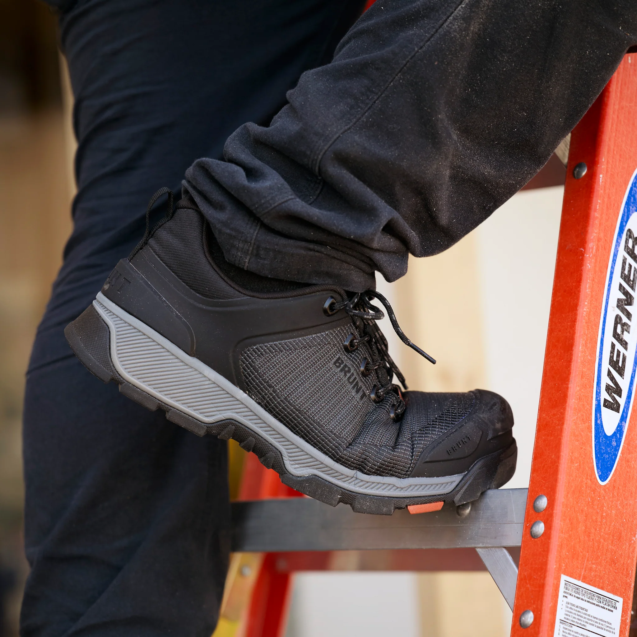 The Ryng Low (Comp Toe)