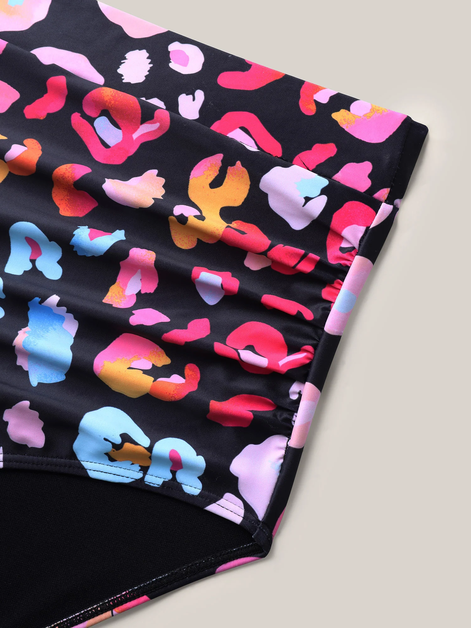 Pattern Print Ruched Tight-Fit Swim Bottoms