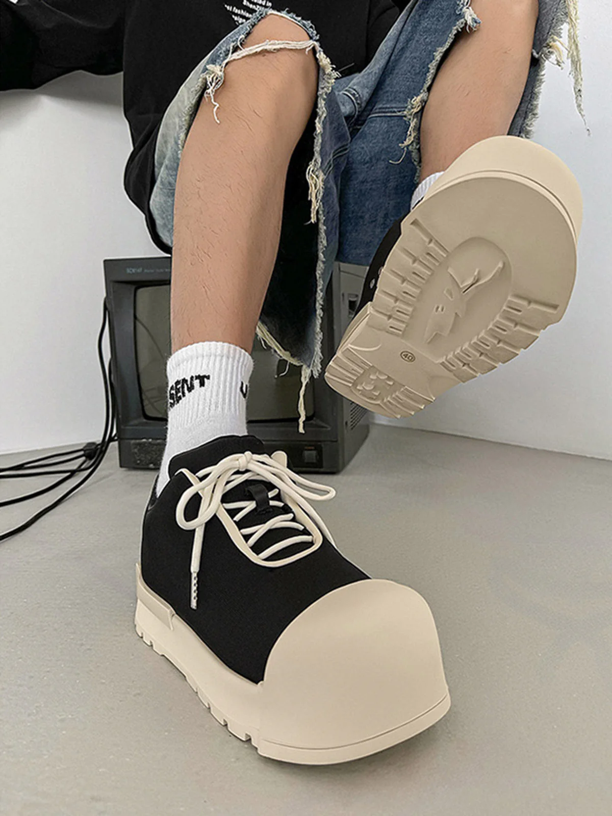 Low Top Canvas Platform Sneakers - 2213