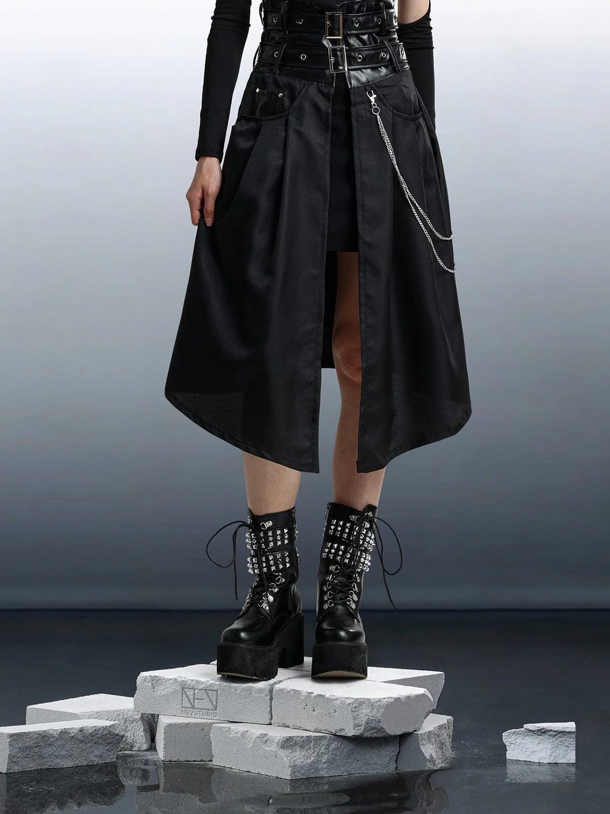 Asymmetric Strappy Chain Pleated Skirt